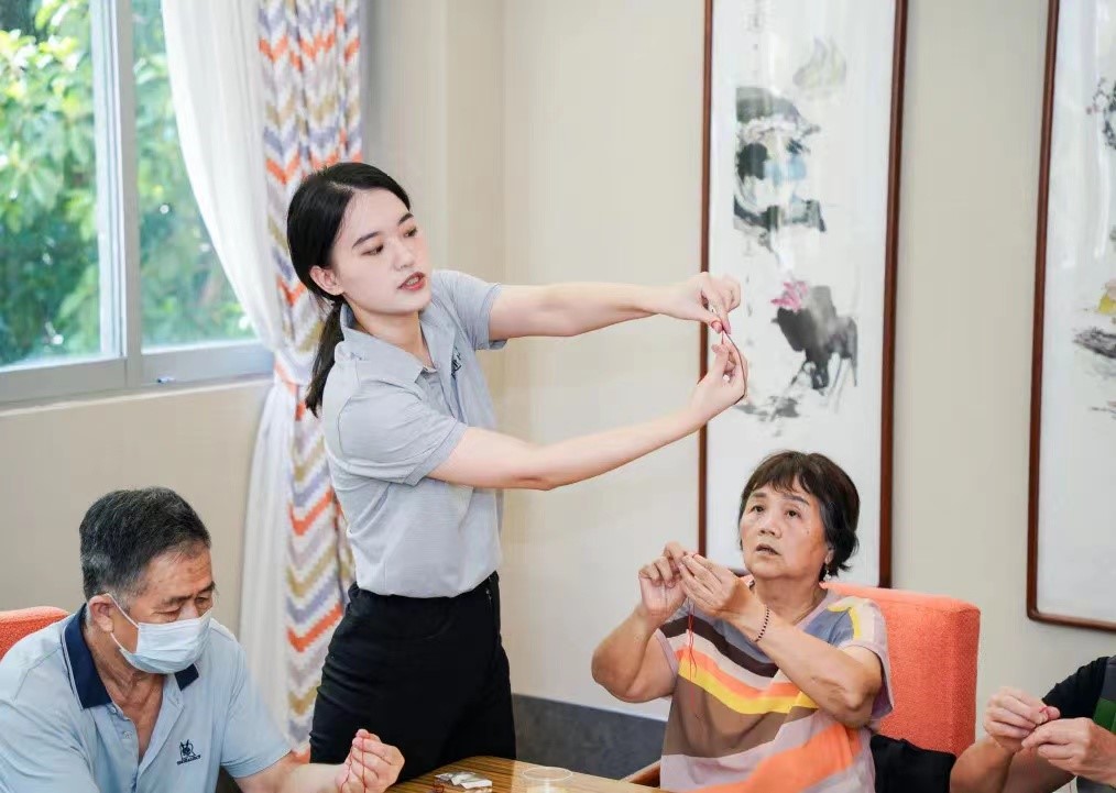 华颐手工活动.jpg