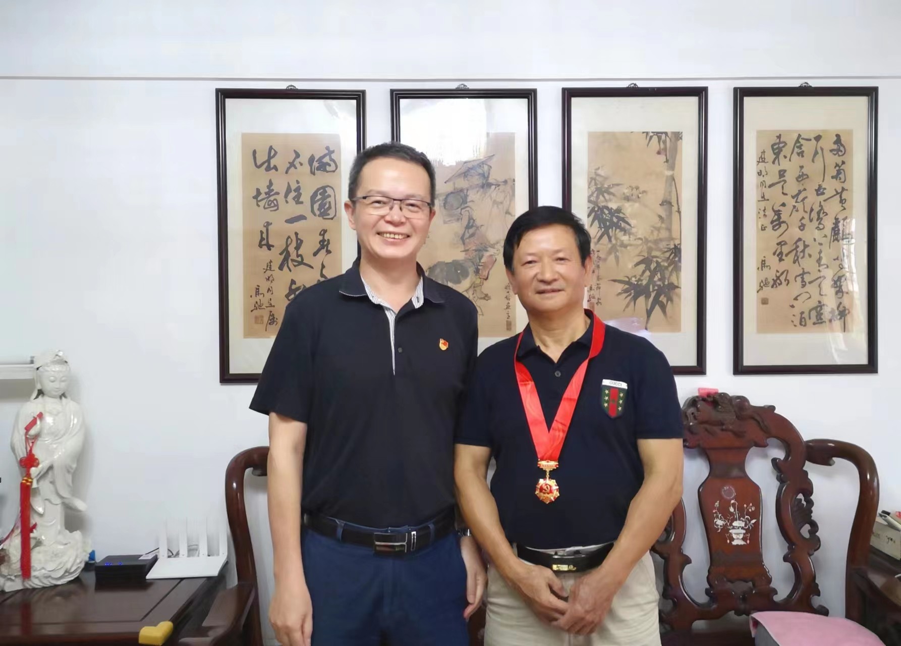 漳州五十年老党员.jpg