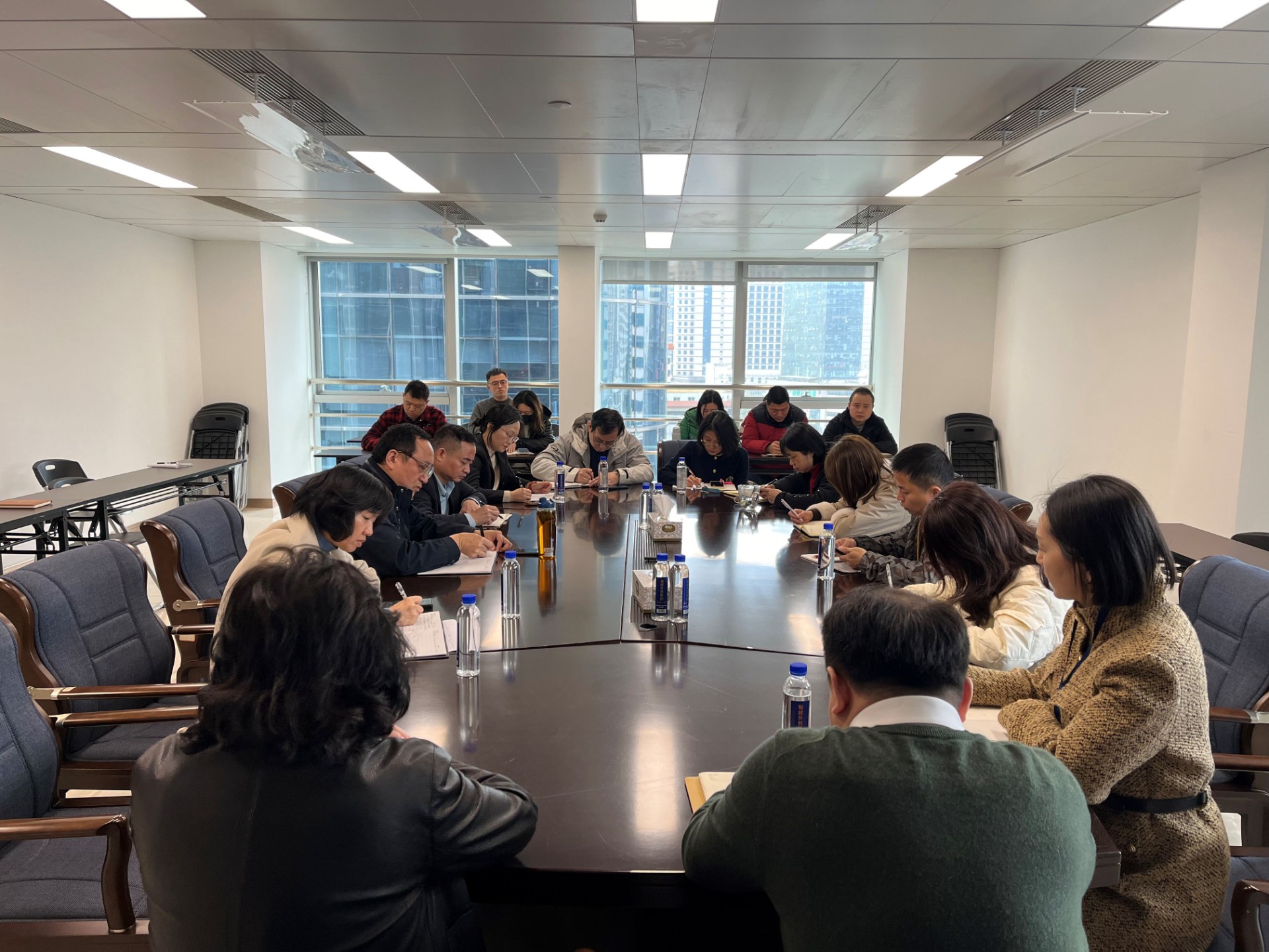 江公司召开清理逾期账款推进会暨业务交流会.jpg