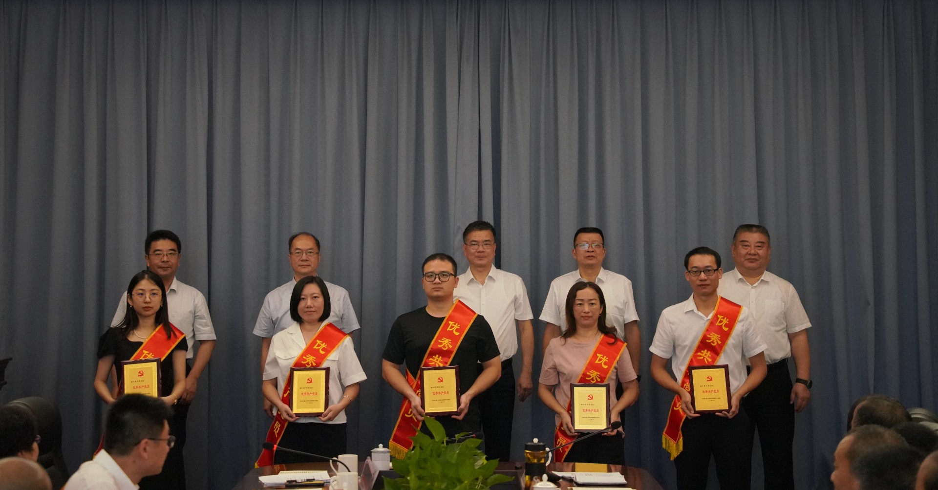 两优一先表彰大会2.jpg
